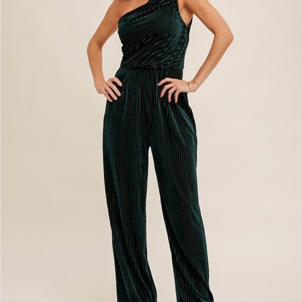 Hem & Thread NWT Elegant Green One-Shoulder Jumpsuit, Size Large